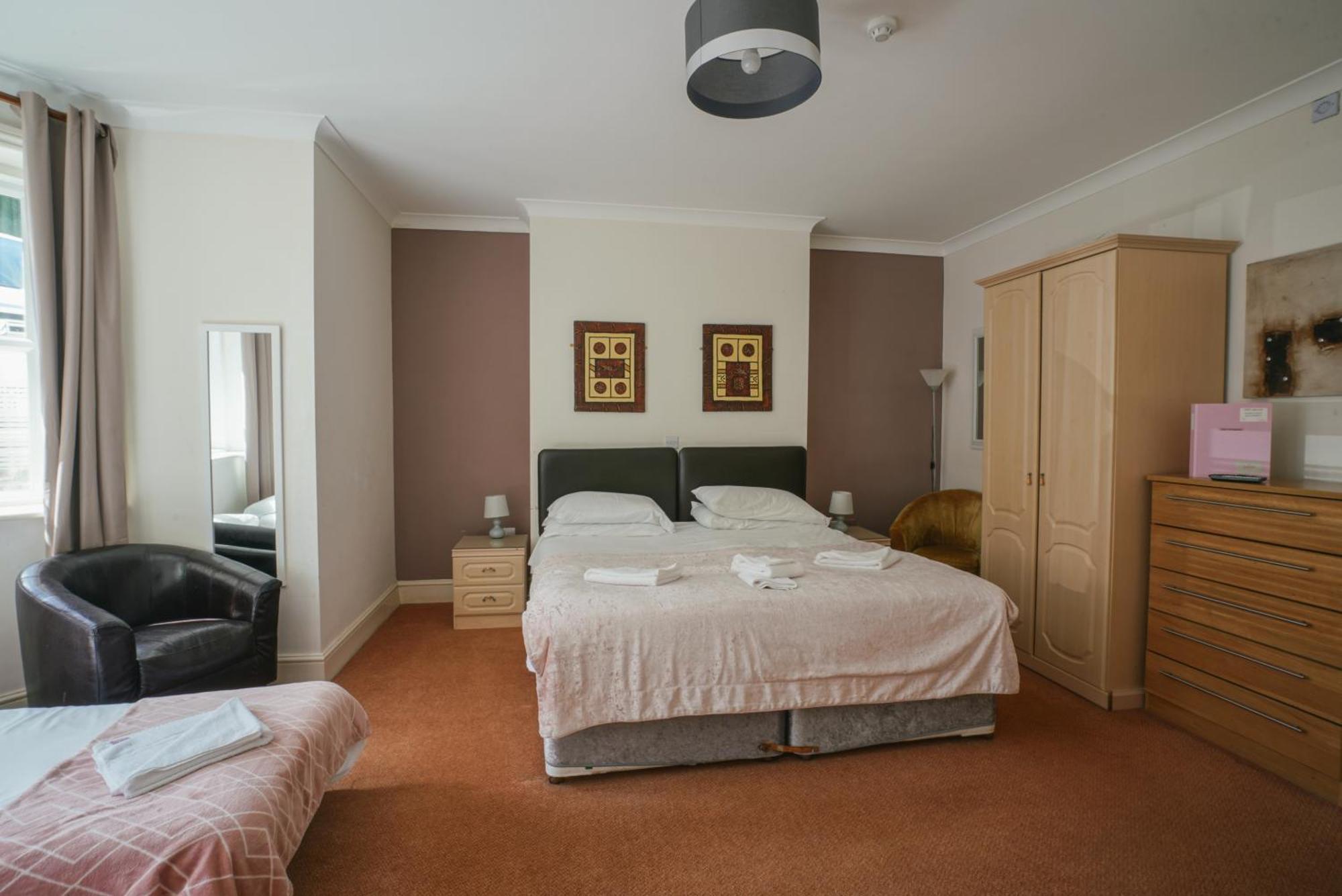 The Sheldon B&B - Free Private Parking Eastbourne Room photo